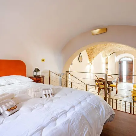 Art Of Living, Elegante Casa Nel Centro Storico * L'Aquila