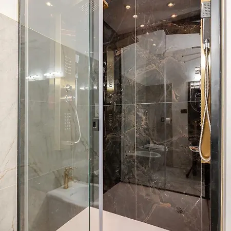 Art Of Living, Elegante Casa Nel Centro Storico L'Aquila