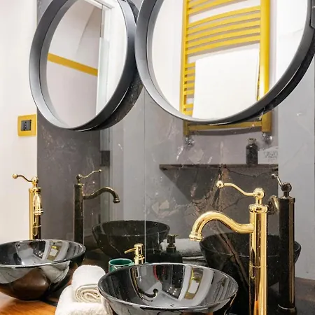 Art Of Living, Elegante Casa Nel Centro Storico * 拉奎拉