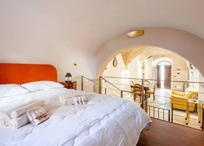 Art Of Living, Elegante Casa Nel Centro Storico * LʼAquila