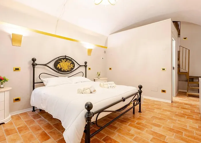 Appartement Art Of Living, Elegante Casa Nel Centro Storico LʼAquila